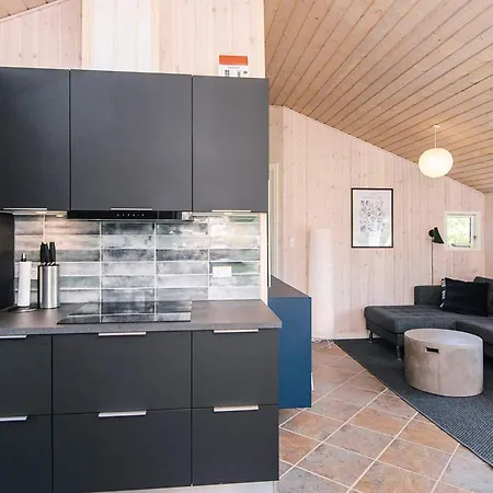 6 Person In Casa de Férias Sjolund